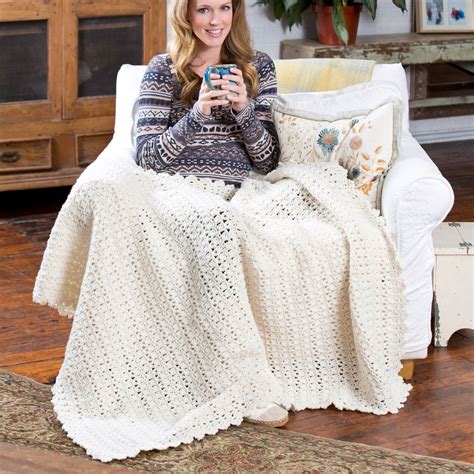 Bernat Sunshine Crochet Pillow. . Yarnspirations free patterns crochet